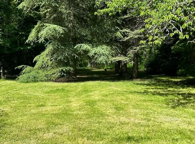 En Bordure D'aveyron فندق مبيت وإفطار 3*